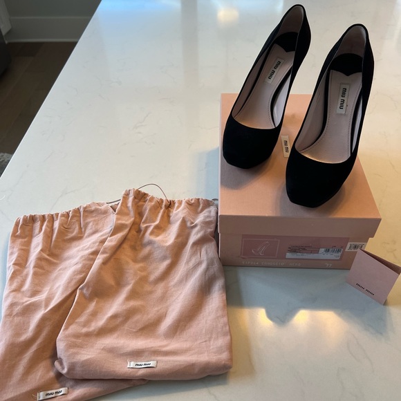 Miu Miu Black Suede Designer Shoes - Picture 1 of 5